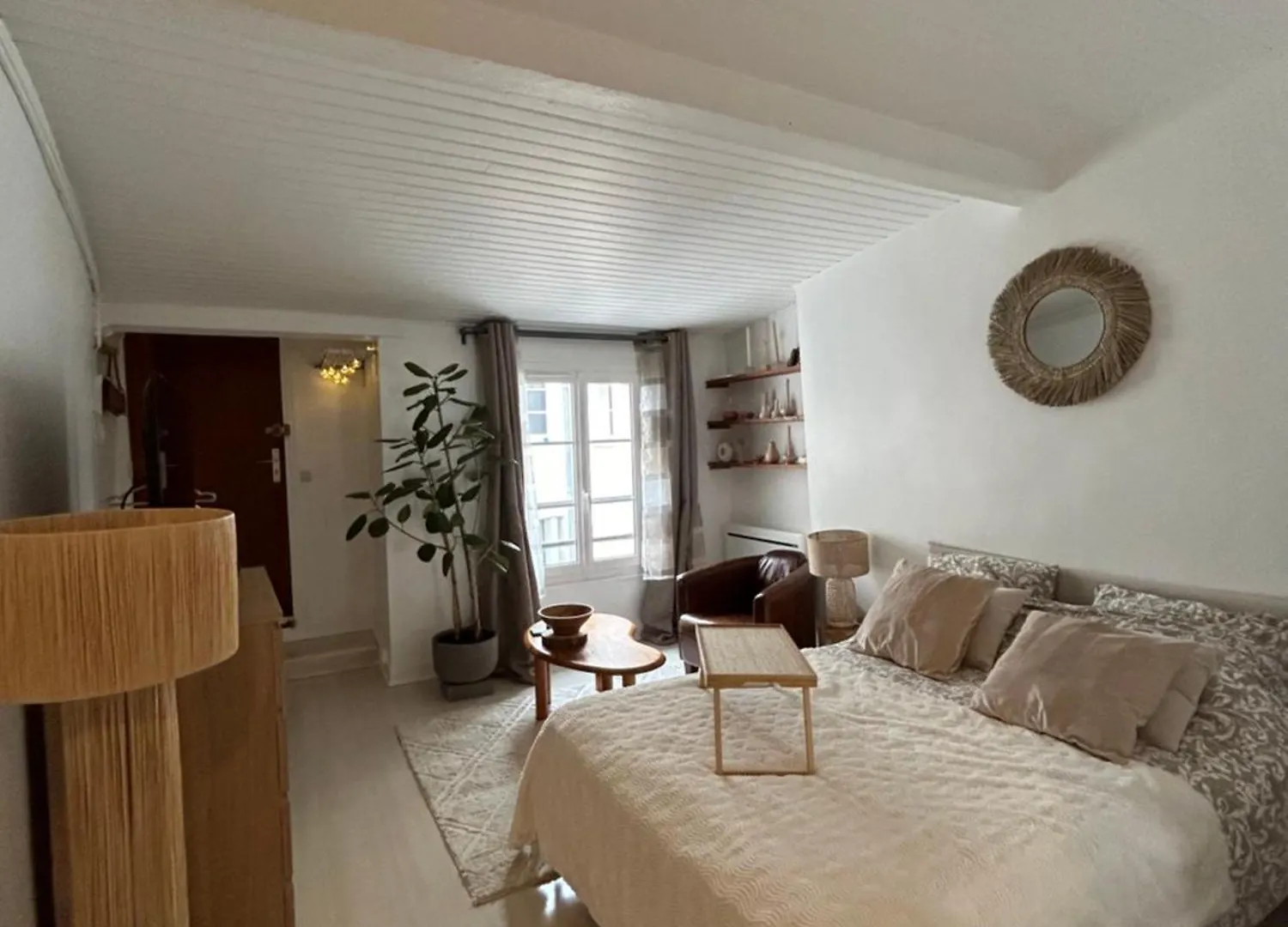 Grand Studio Entierement Renove Au Coeur De Apartment Paris